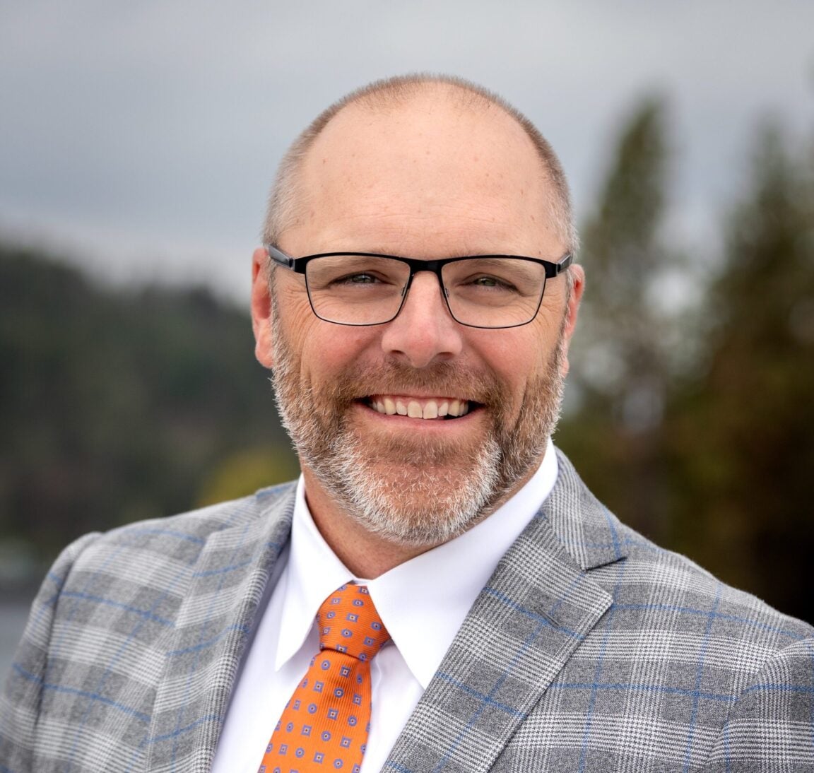 Andrew Finstuen headshot