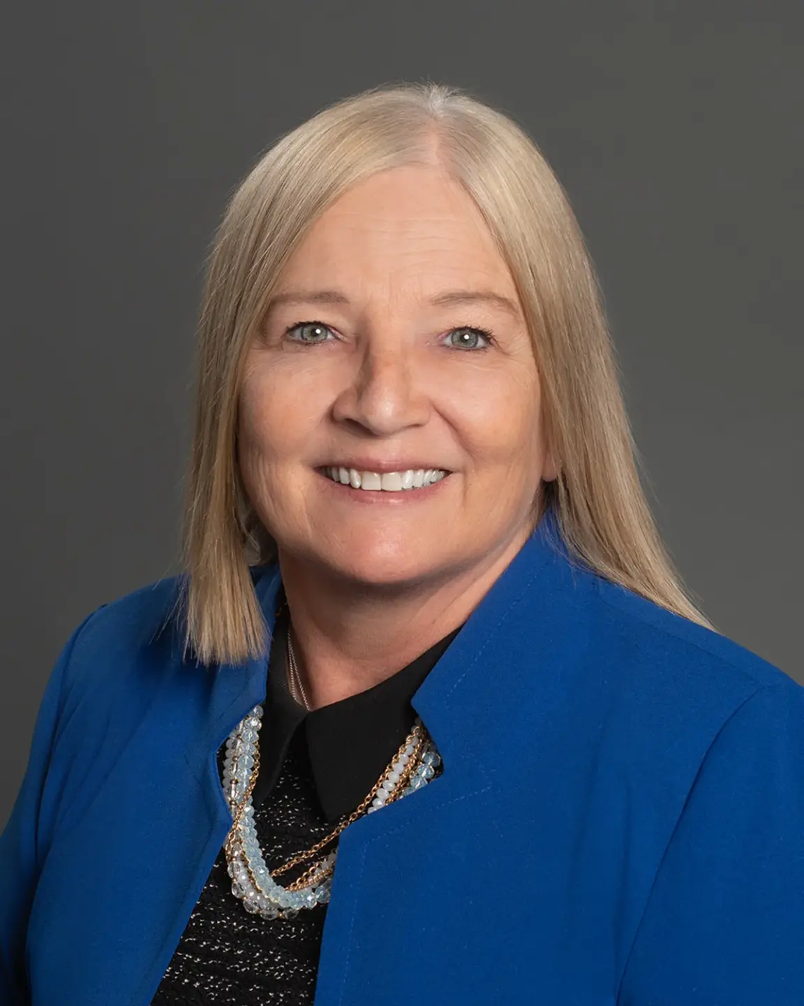 Pam Robbins headshot