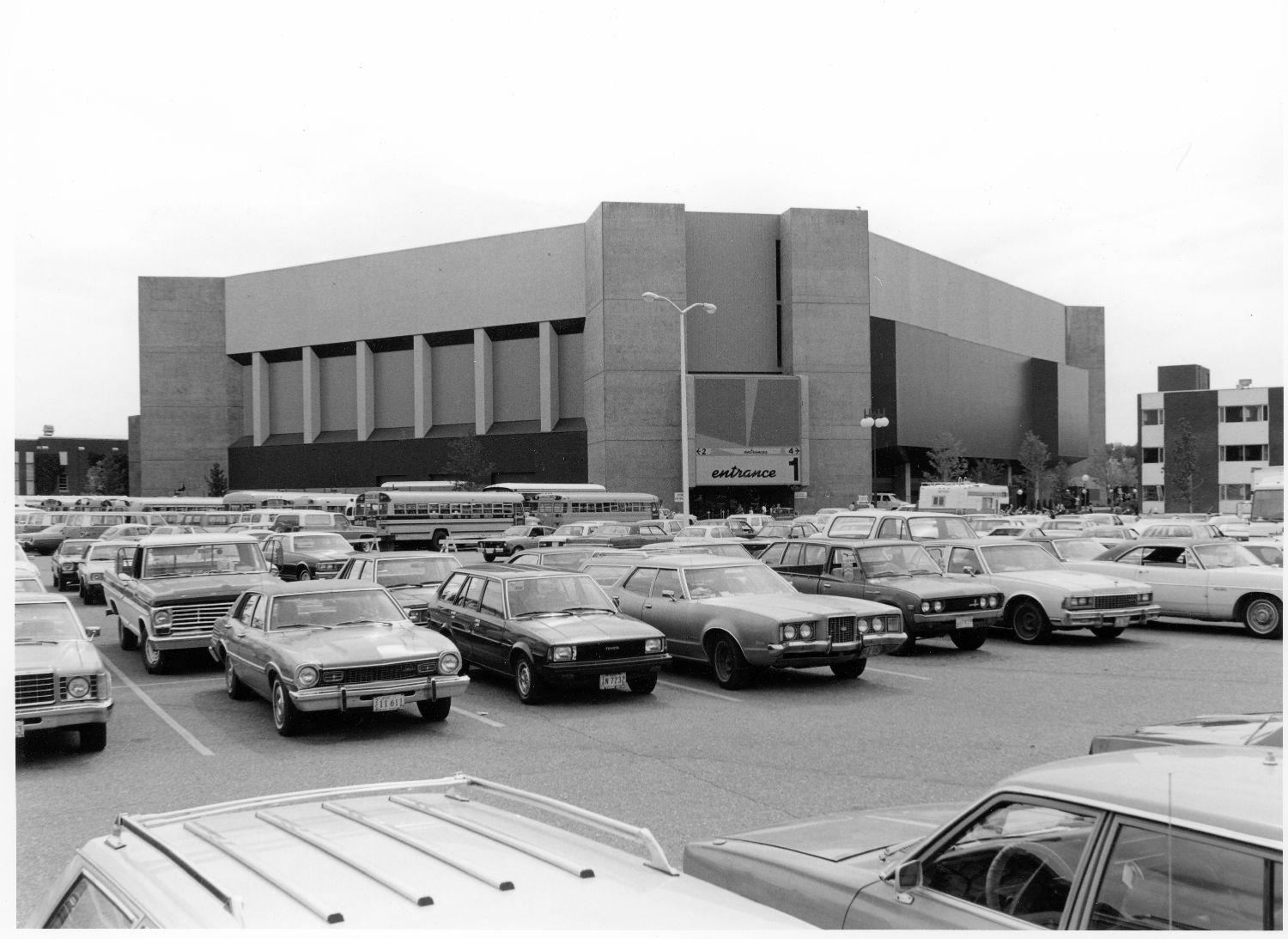 The Pavilion, 1982