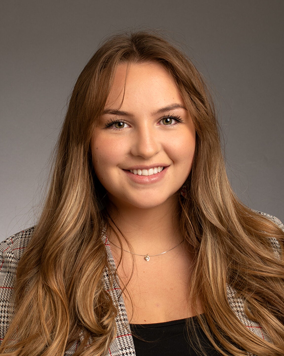 Hannah Hedelius Headshot