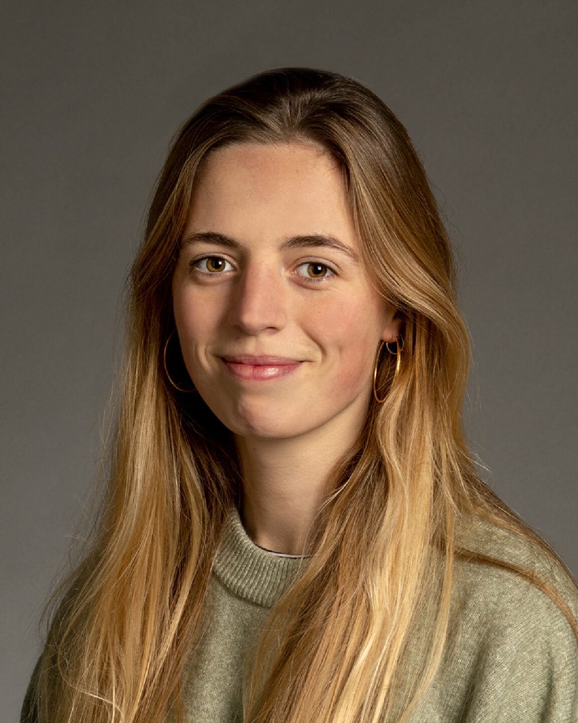 Maria Pou Headshot