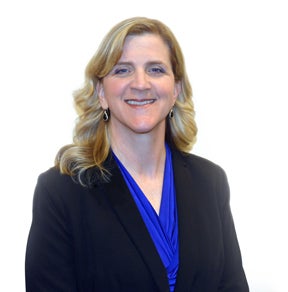 Laura Lantz headshot