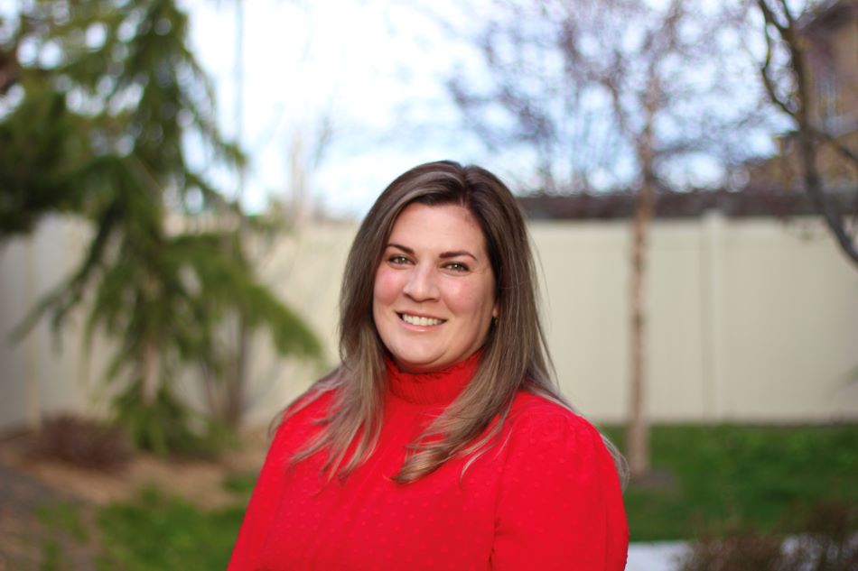 Gabby Weeks headshot