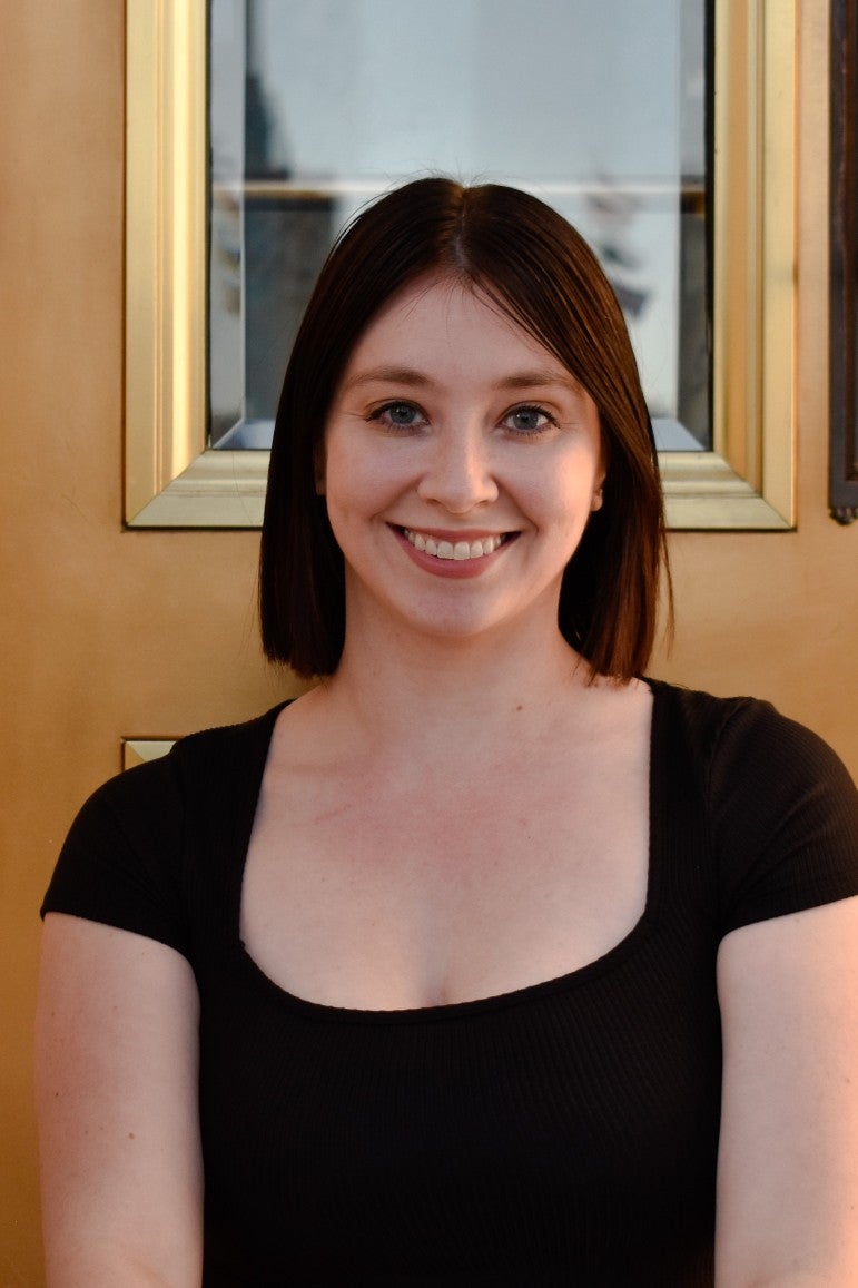 Danielle Siegel headshot