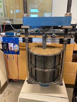 Linear Load Frame
