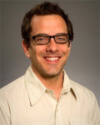 Vicken Hillis headshot