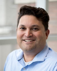Alejandro N. Flores headshot