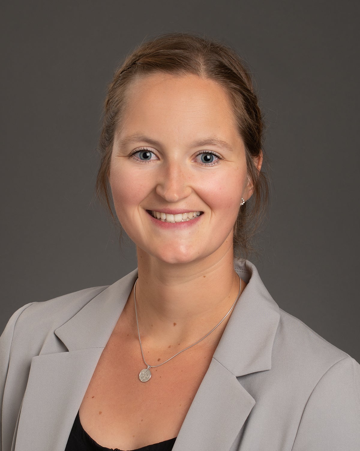 portrait of sarah lausch