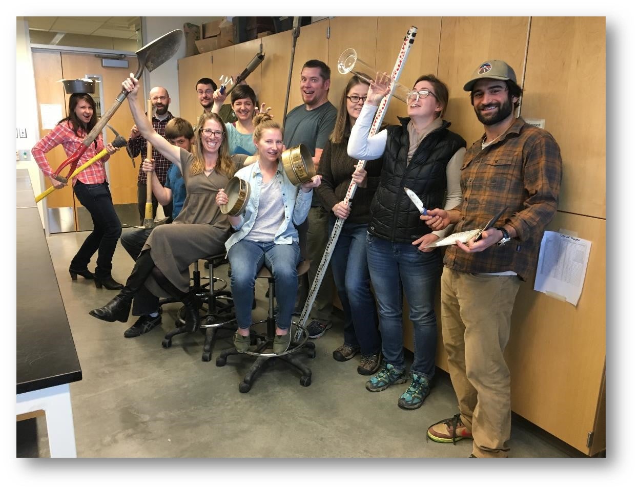 Fun Photo of Geoscience students working in the lab