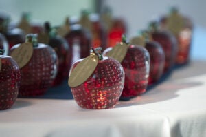 Glass apple
