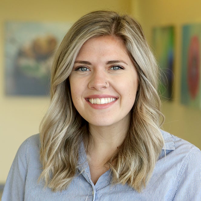 Lindsay Virgin headshot