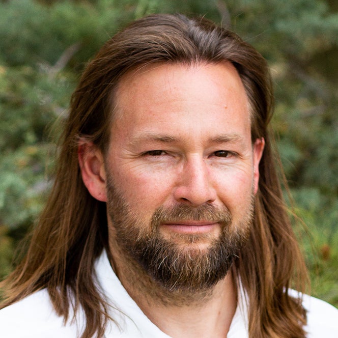 Kurt Caswell headshot