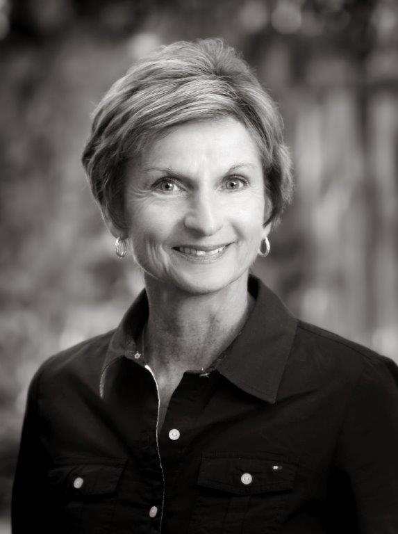 Sandra Mitchell Headshot