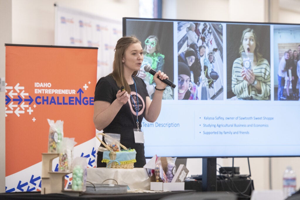 Kalyssa Safley Pitching in the Final Pitch Competition