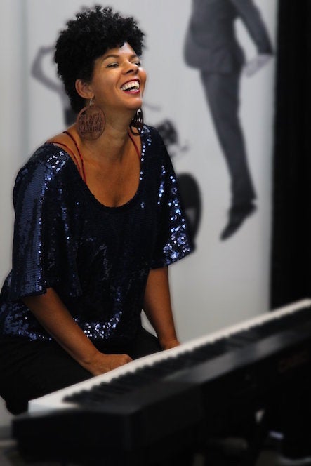 Leta performing