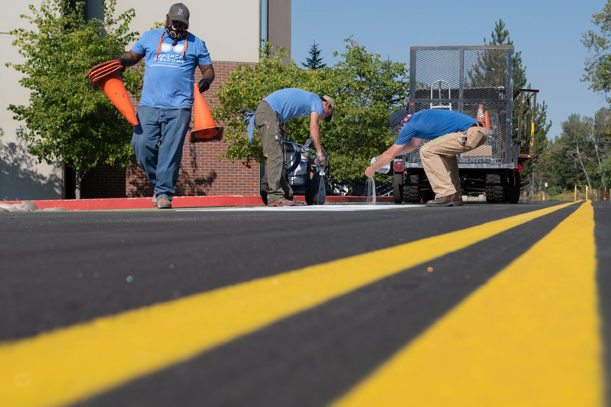 Road lane painting 