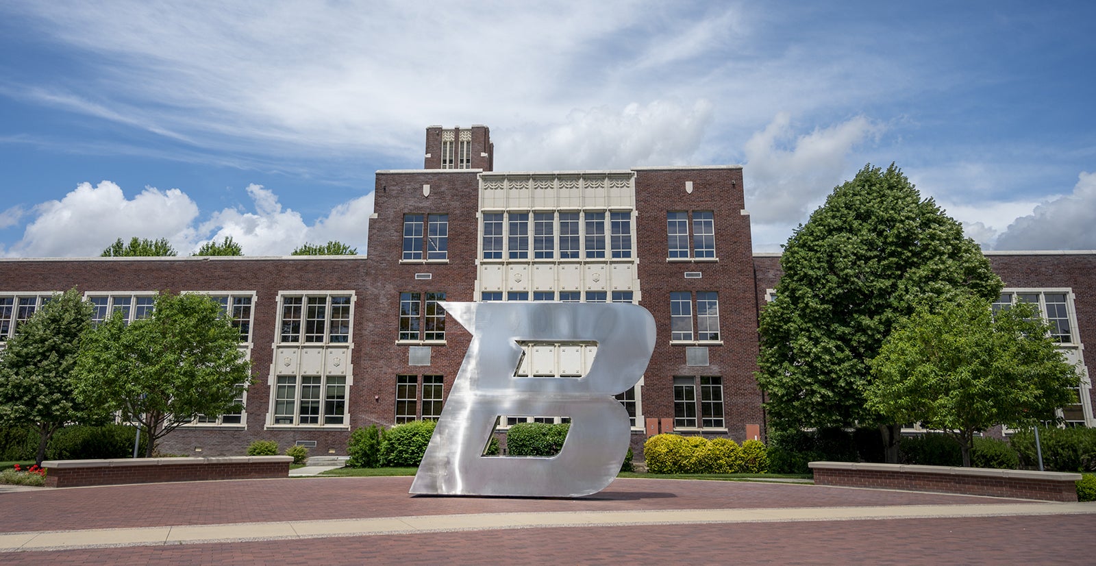 Boise State Statue in front of admin building