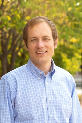 Photo portrait of Joshua Cutler