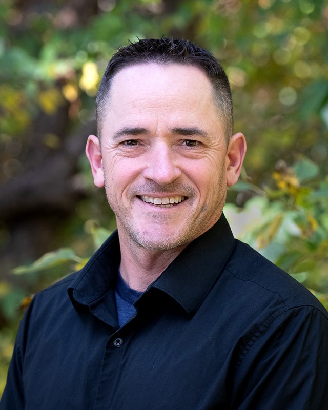 Headshot of Kirk Ketelsen.
