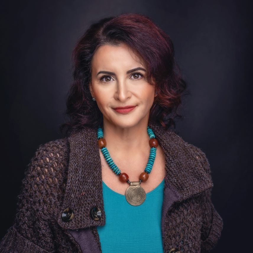 Elizabeth Khan