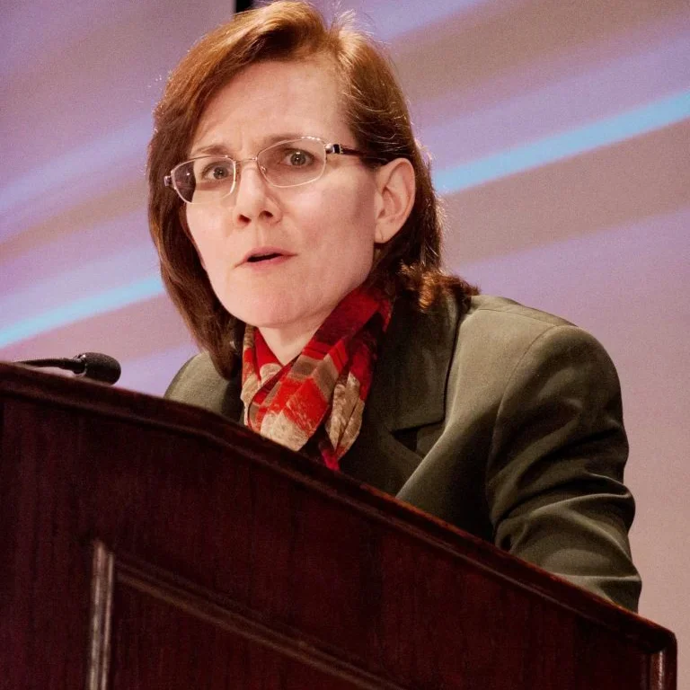 Portrait of Kathleen Araújo