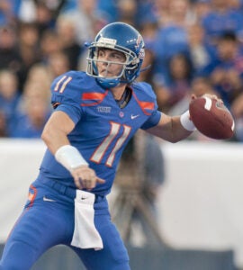 Kellen Moore throwing football
