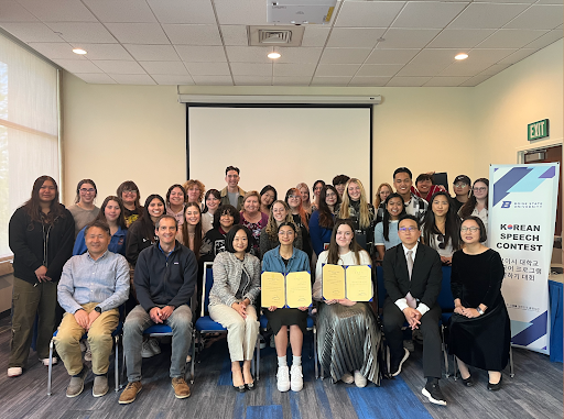 Korean speech contest participants and attendees