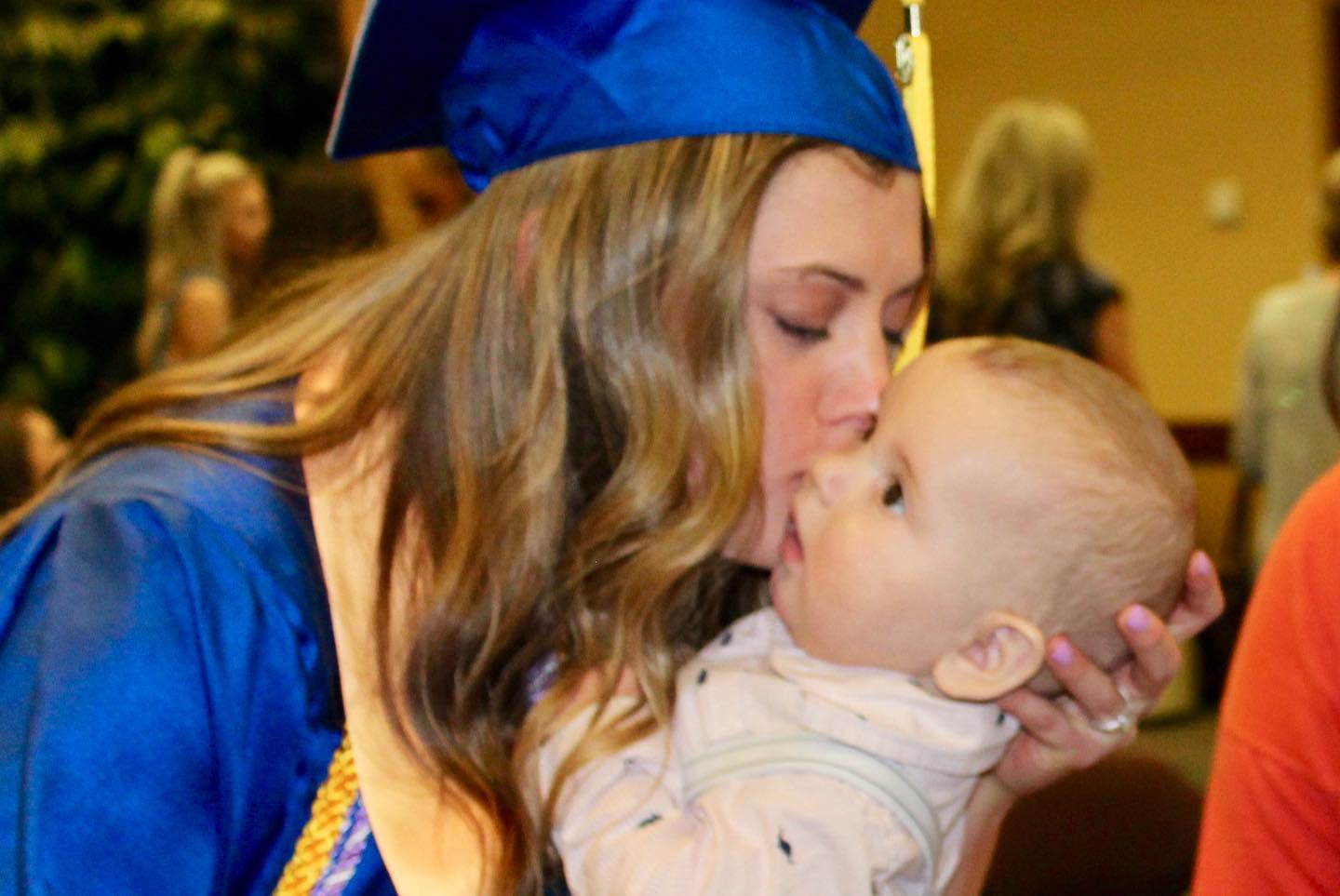Erin Anderson kissing Teddy Kiehl
