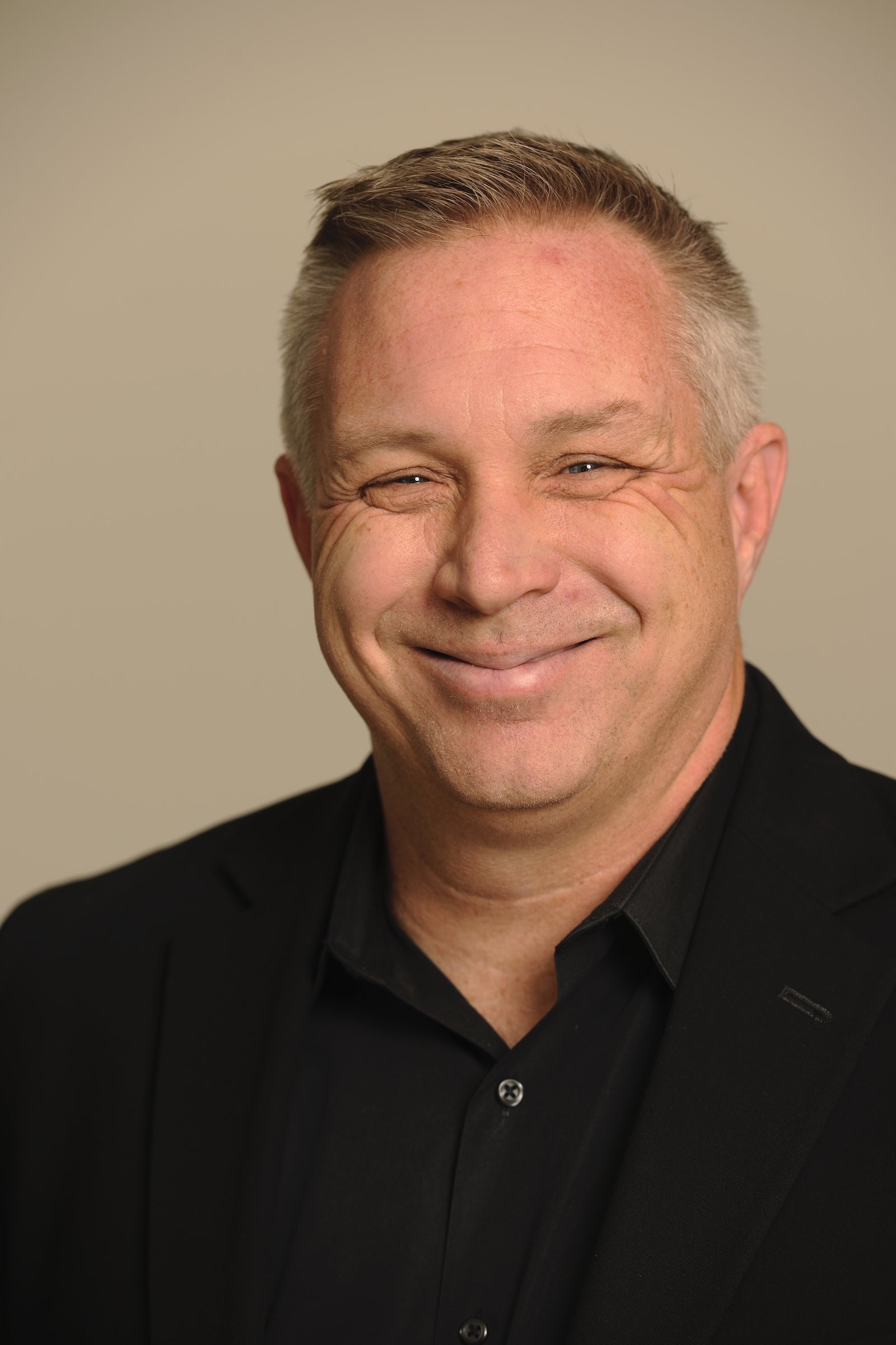 Head shot of Mike Mann